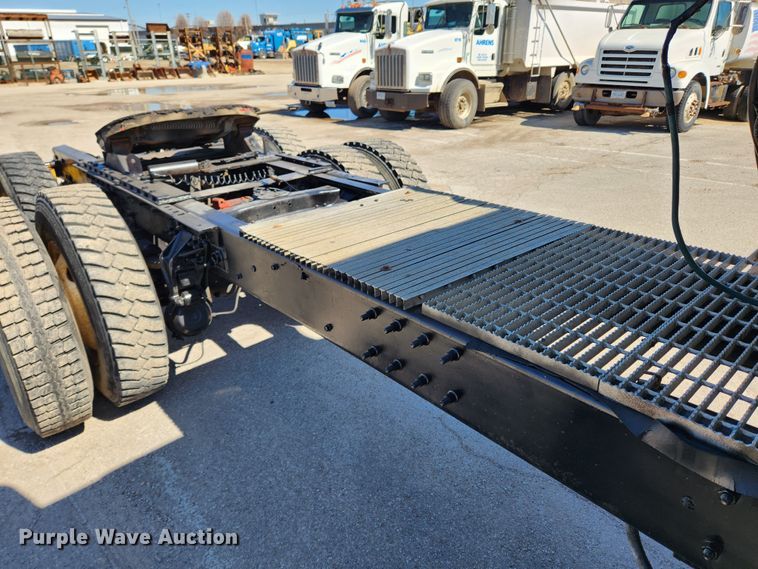 image for item JB9453 1998 Mack CH613  semi truck