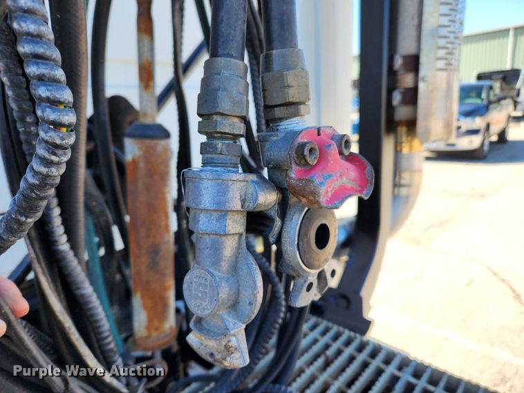 image for item JB9453 1998 Mack CH613  semi truck