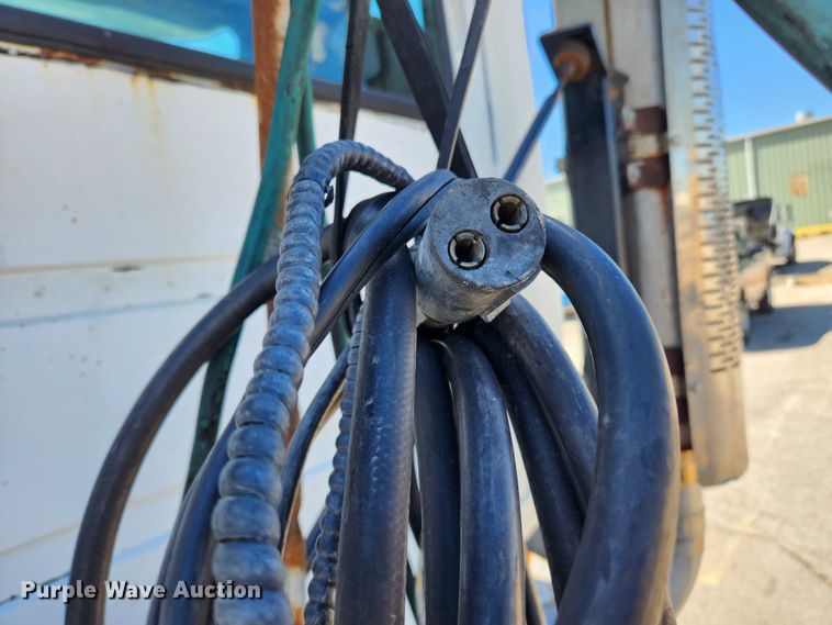 image for item JB9453 1998 Mack CH613  semi truck