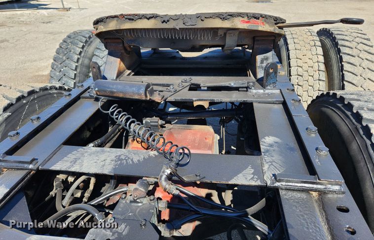 image for item JB9453 1998 Mack CH613  semi truck