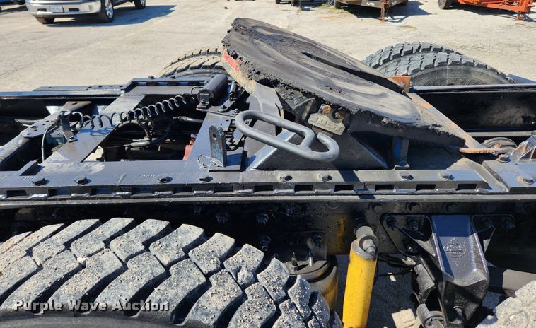 image for item JB9453 1998 Mack CH613  semi truck