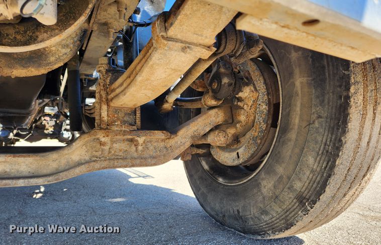 image for item JB9453 1998 Mack CH613  semi truck