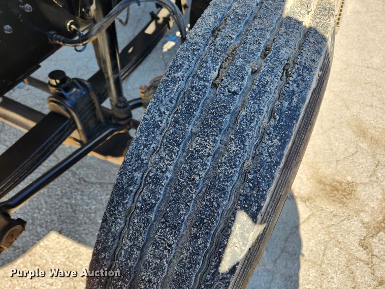 image for item JB9453 1998 Mack CH613  semi truck