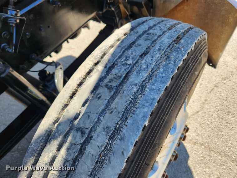 image for item JB9453 1998 Mack CH613  semi truck