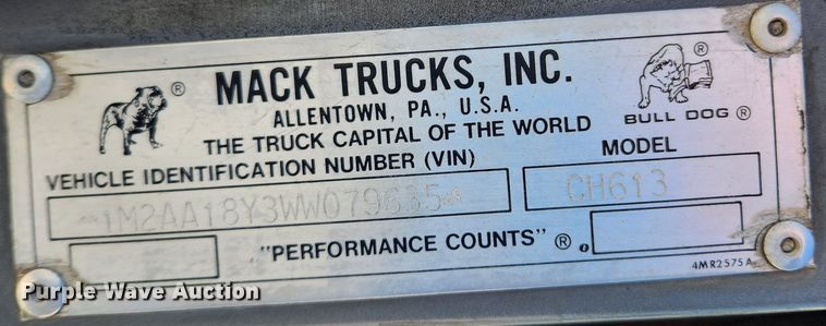 image for item JB9453 1998 Mack CH613  semi truck