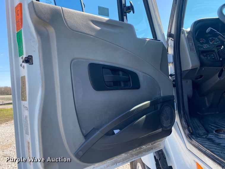 image for item KB9533 2012 International ProStar Plus 122  semi truck