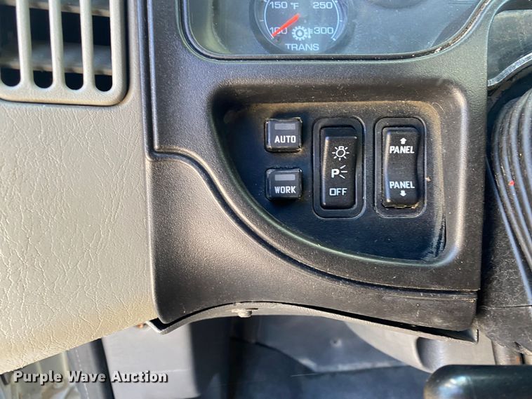 image for item KB9533 2012 International ProStar Plus 122  semi truck