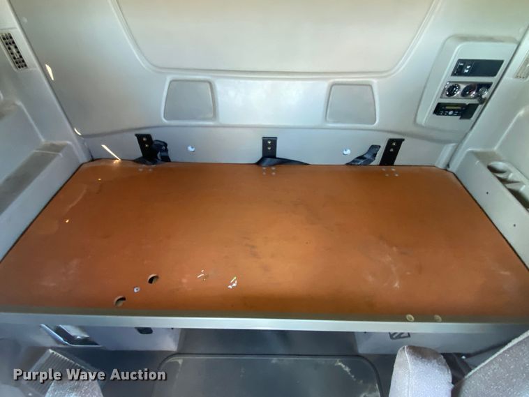 image for item KB9533 2012 International ProStar Plus 122  semi truck