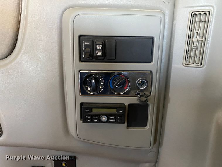 image for item KB9533 2012 International ProStar Plus 122  semi truck