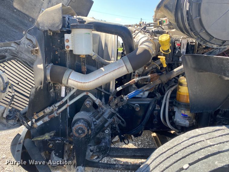 image for item KB9533 2012 International ProStar Plus 122  semi truck