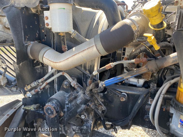 image for item KB9533 2012 International ProStar Plus 122  semi truck