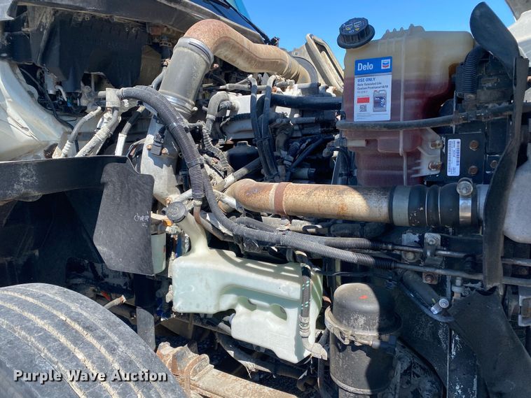 image for item KB9533 2012 International ProStar Plus 122  semi truck