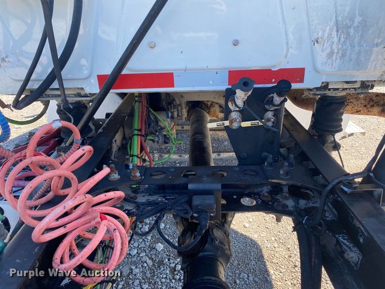 image for item KB9533 2012 International ProStar Plus 122  semi truck