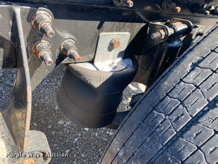 image for item KB9533 2012 International ProStar Plus 122  semi truck