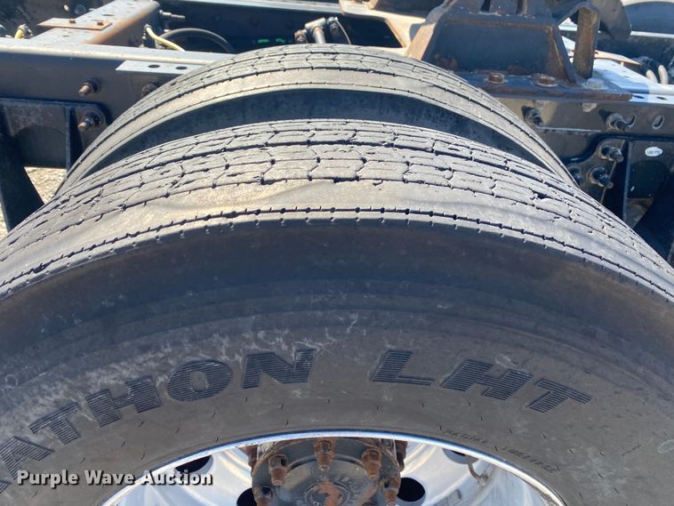 image for item KB9533 2012 International ProStar Plus 122  semi truck