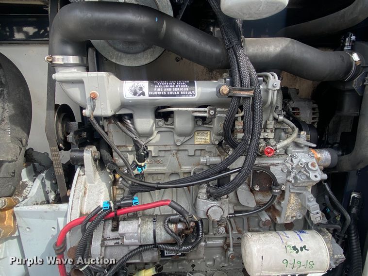 image for item KB9551 1999 Utility VS2R  refrigerated van trailer