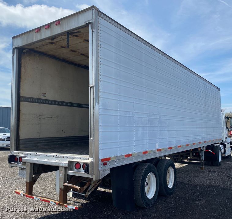 image for item KB9559 1998 Great Dane  refrigerated van trailer