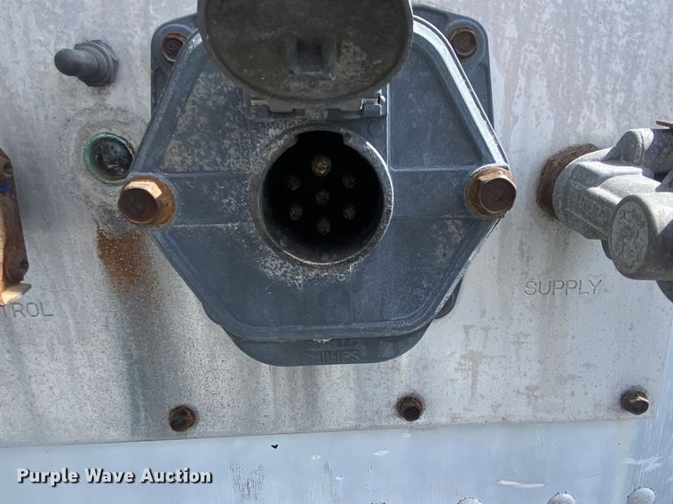 image for item KB9559 1998 Great Dane  refrigerated van trailer