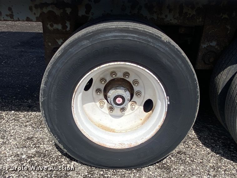 image for item KB9559 1998 Great Dane  refrigerated van trailer