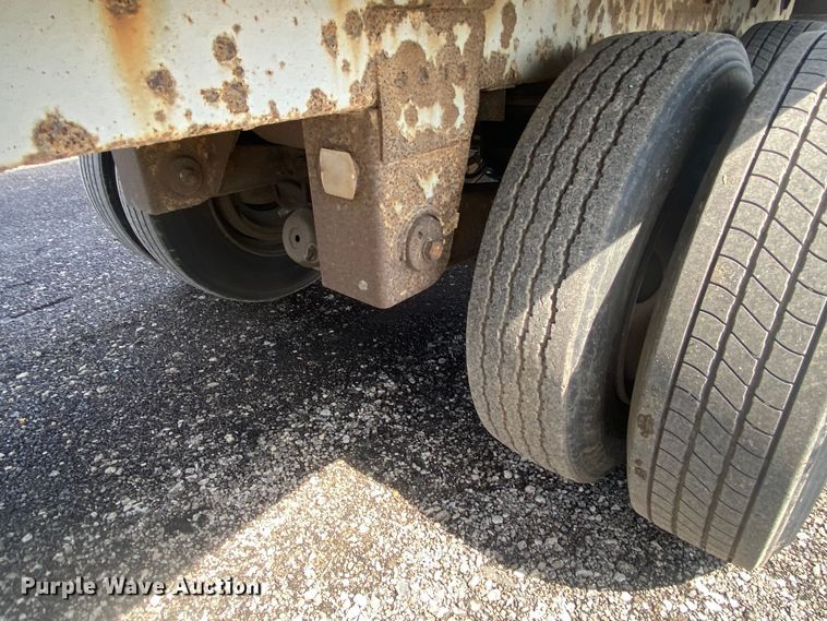 image for item KB9559 1998 Great Dane  refrigerated van trailer