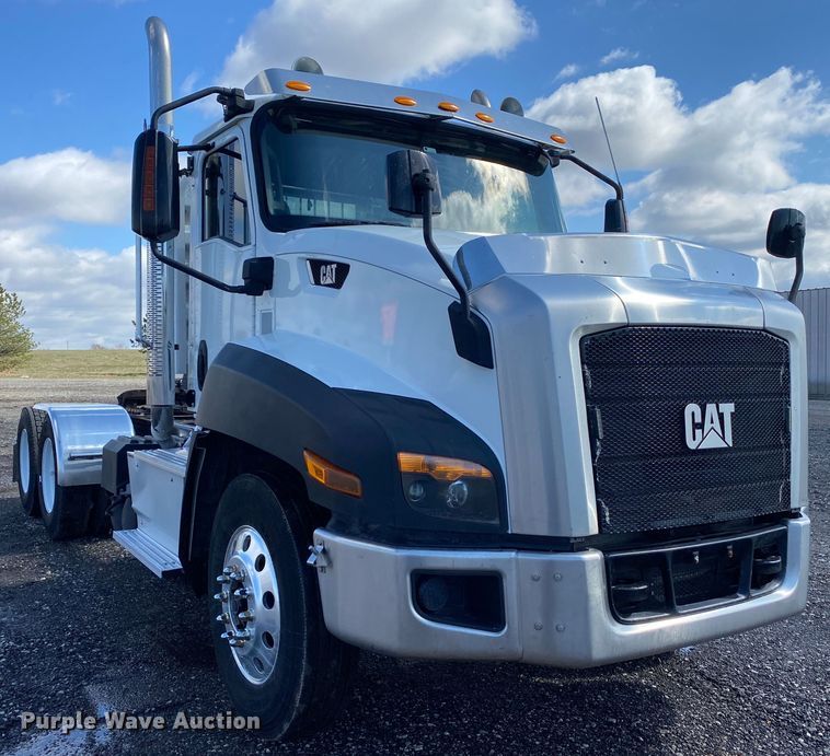 image for item KB9573 2016 Caterpillar CT660  semi truck