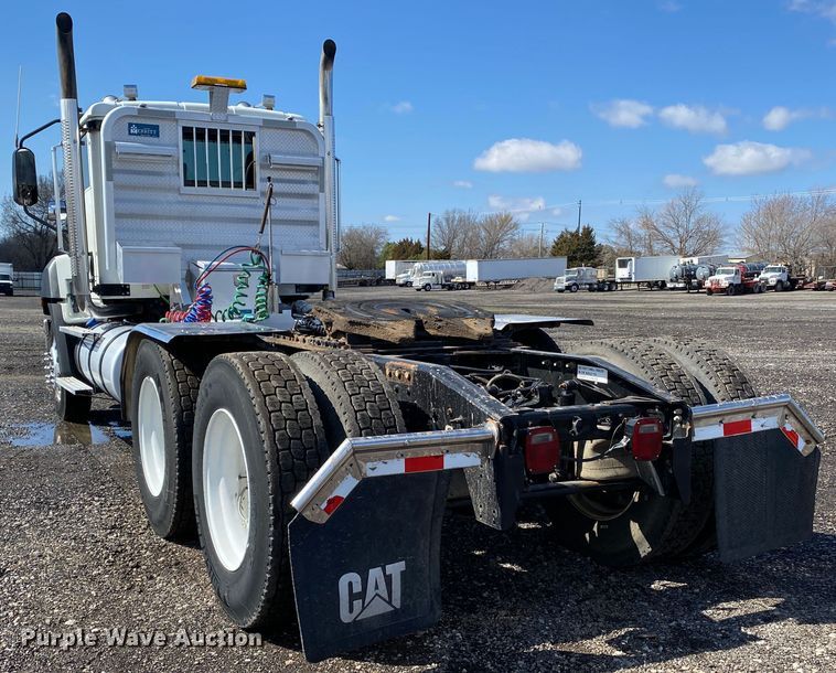 image for item KB9573 2016 Caterpillar CT660  semi truck