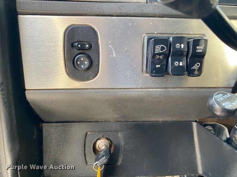 image for item KB9573 2016 Caterpillar CT660  semi truck