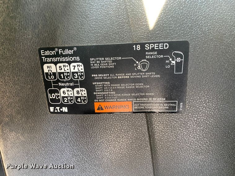 image for item KB9573 2016 Caterpillar CT660  semi truck