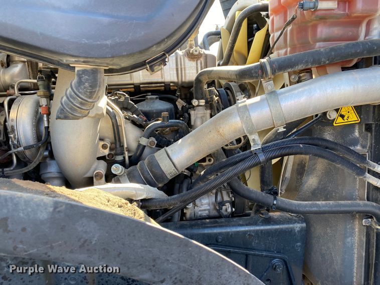 image for item KB9573 2016 Caterpillar CT660  semi truck