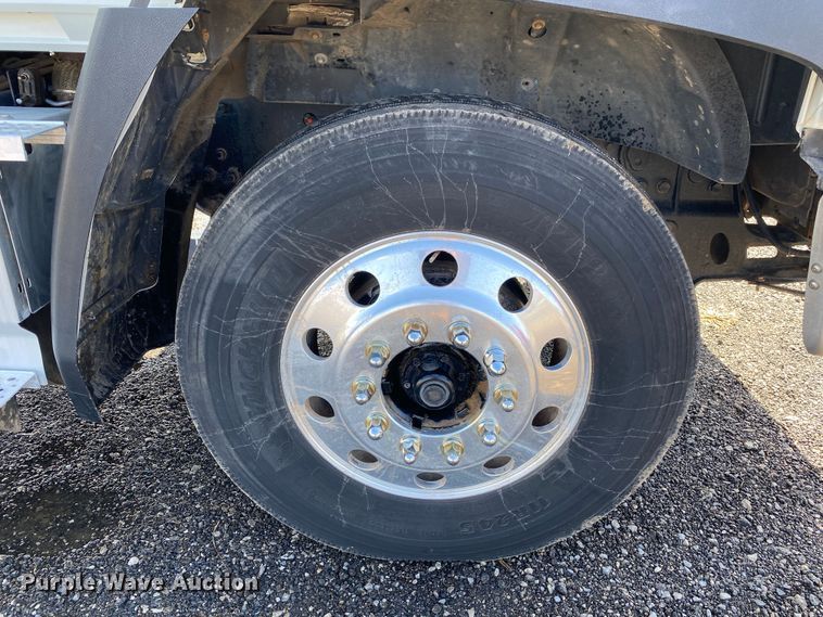 image for item KB9573 2016 Caterpillar CT660  semi truck