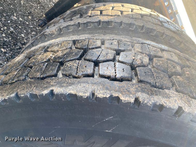 image for item KB9573 2016 Caterpillar CT660  semi truck