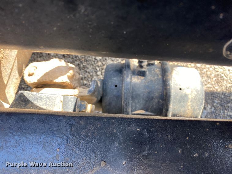 image for item KB9573 2016 Caterpillar CT660  semi truck