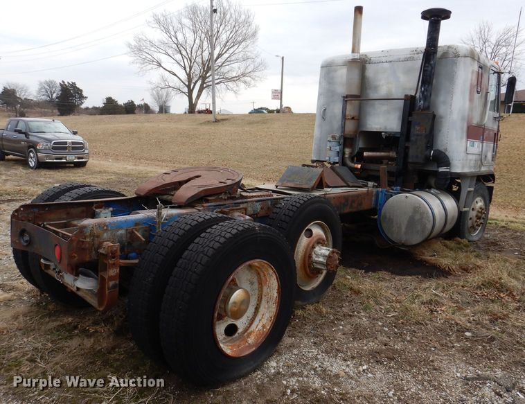 image for item KN9822 1976 GMC Astro  semi truck