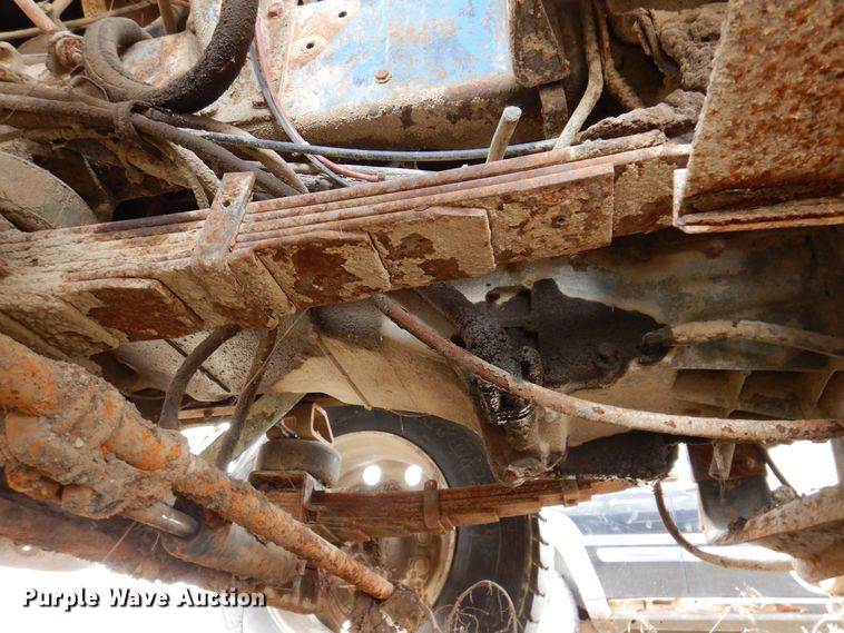 image for item KN9822 1976 GMC Astro  semi truck