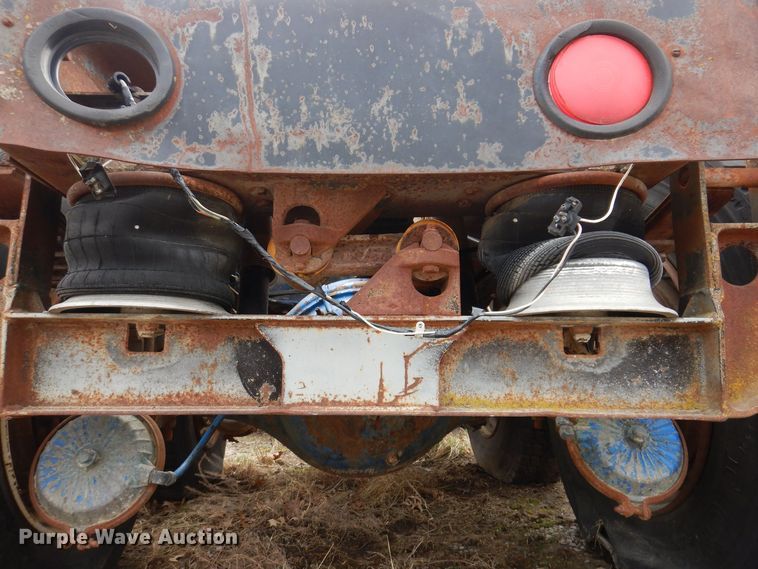 image for item KN9822 1976 GMC Astro  semi truck