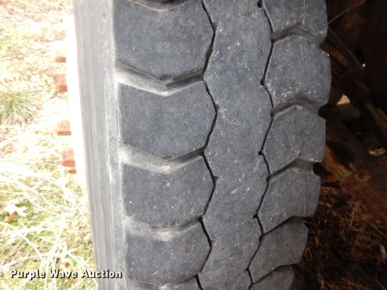 image for item KN9822 1976 GMC Astro  semi truck