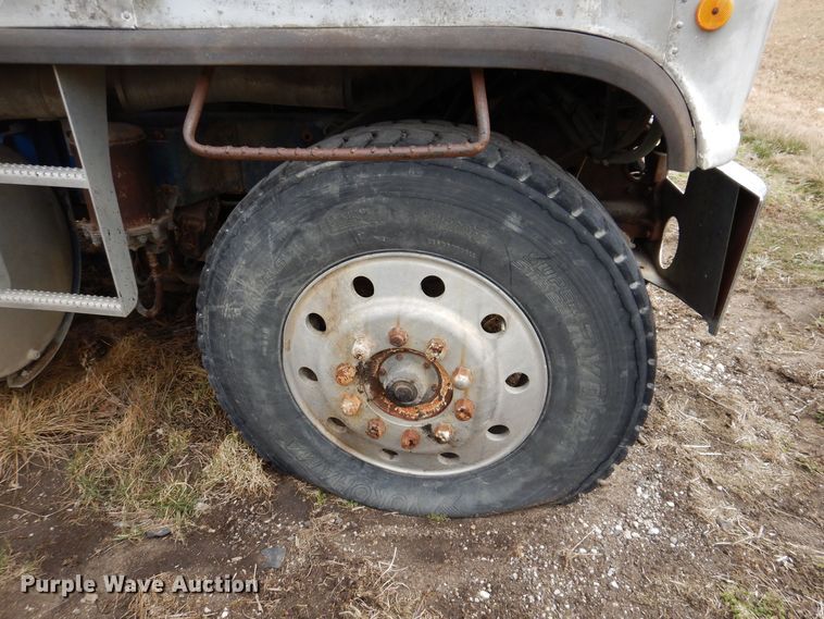 image for item KN9822 1976 GMC Astro  semi truck