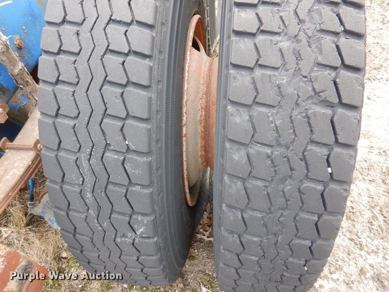 image for item KN9822 1976 GMC Astro  semi truck