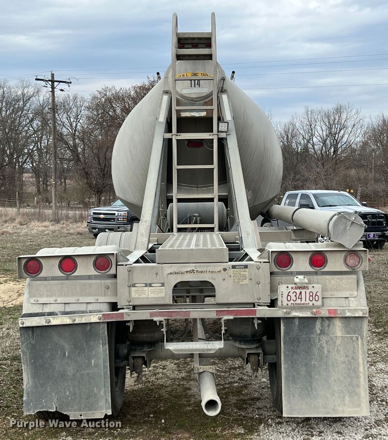 image for item KR9514 2001 Heil  pneumatic dry bulk trailer