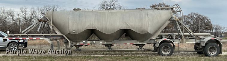 image for item KR9514 2001 Heil  pneumatic dry bulk trailer