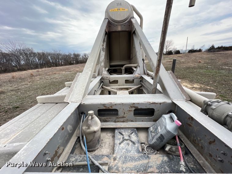 image for item KR9514 2001 Heil  pneumatic dry bulk trailer