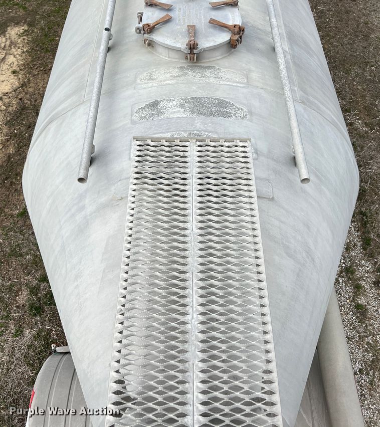 image for item KR9514 2001 Heil  pneumatic dry bulk trailer