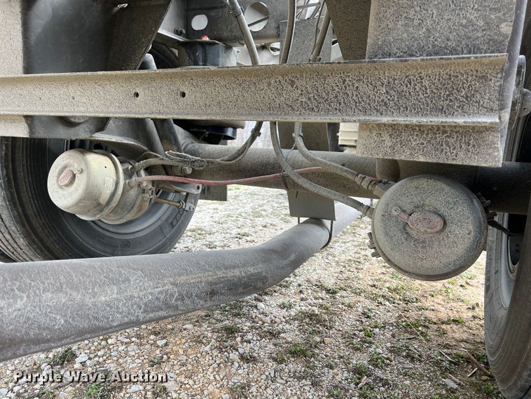 image for item KR9514 2001 Heil  pneumatic dry bulk trailer