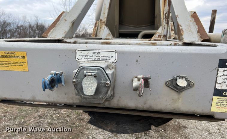 image for item KR9515 2001 Heil  pneumatic dry bulk trailer