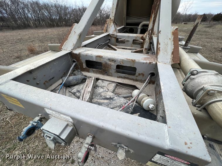 image for item KR9515 2001 Heil  pneumatic dry bulk trailer