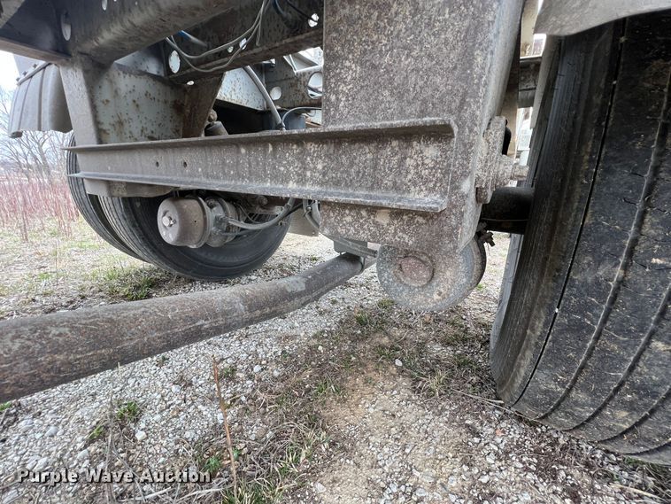 image for item KR9515 2001 Heil  pneumatic dry bulk trailer