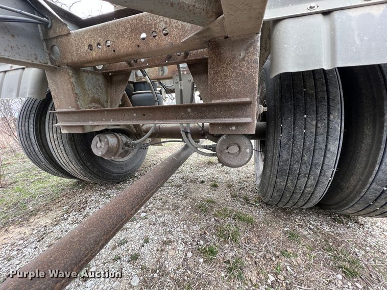 image for item KR9515 2001 Heil  pneumatic dry bulk trailer