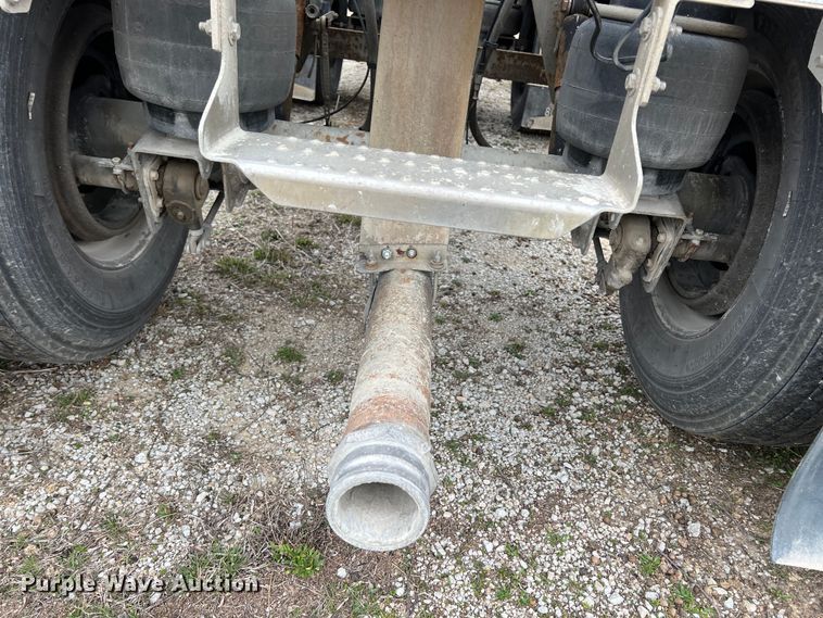 image for item KR9515 2001 Heil  pneumatic dry bulk trailer