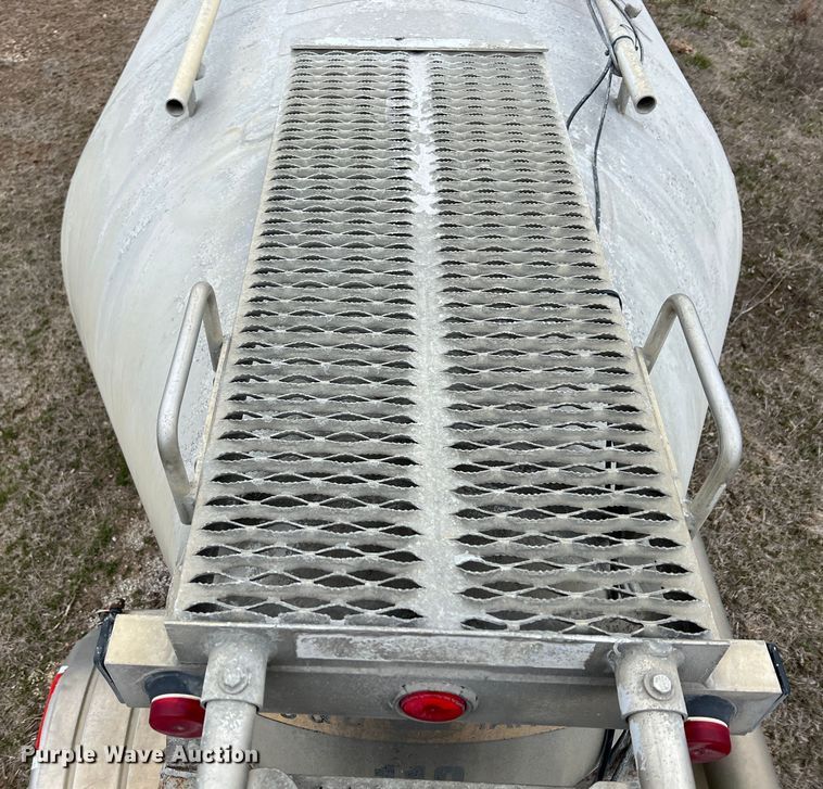 image for item KR9515 2001 Heil  pneumatic dry bulk trailer