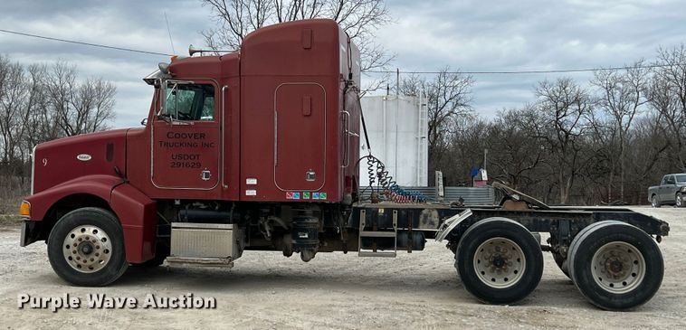 image for item KR9516 1997 Peterbilt 385  semi truck